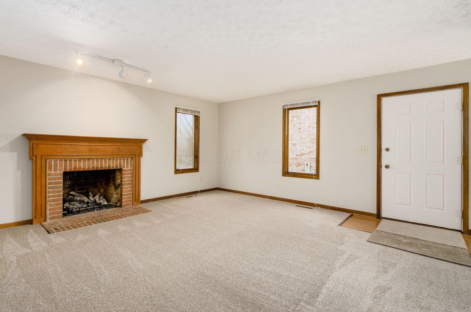 4841 Dierker Road, Columbus