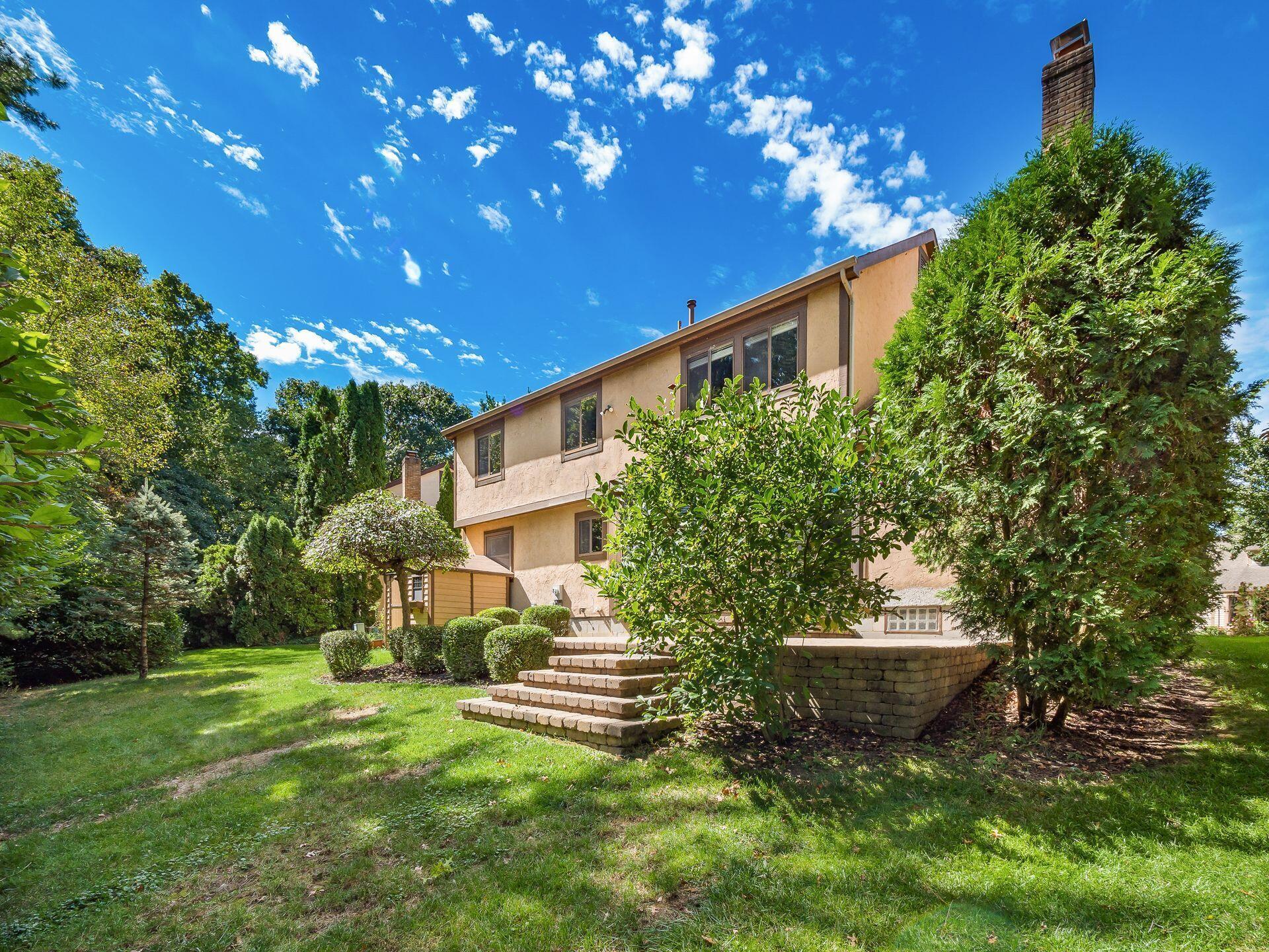 1505 Eastmeadow Place