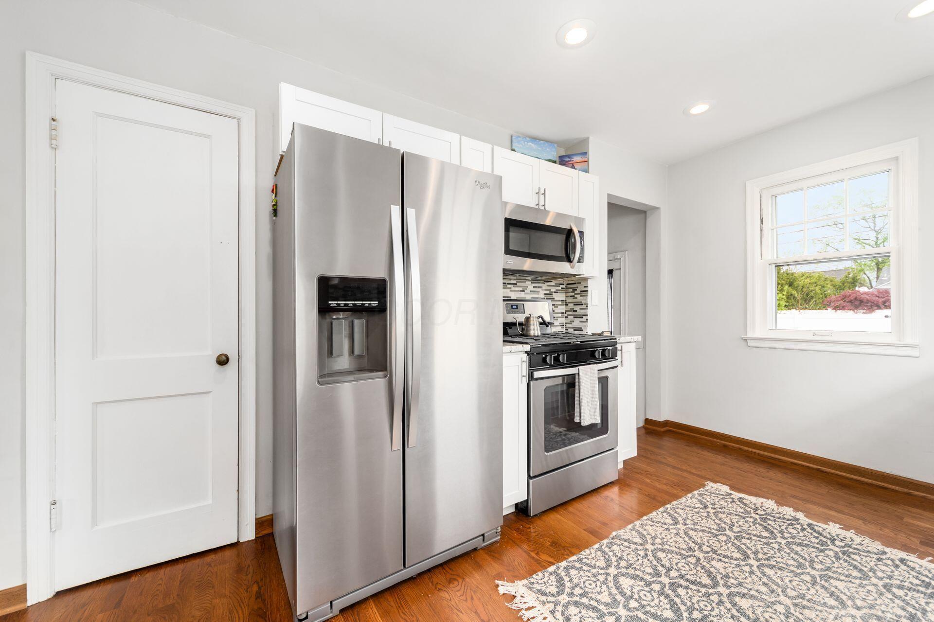 230 E Royal Forest Boulevard