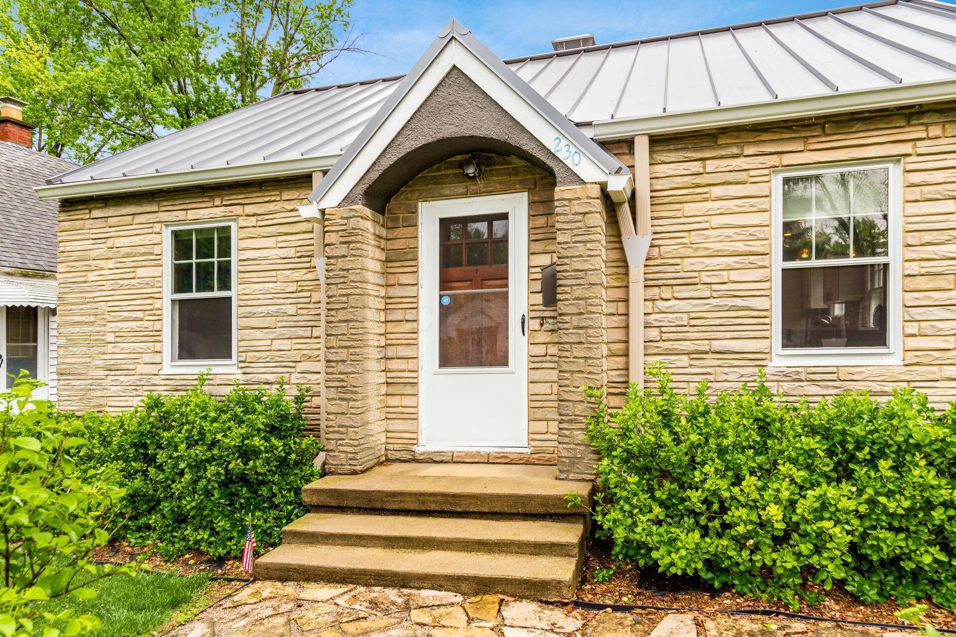 230 E Royal Forest Boulevard