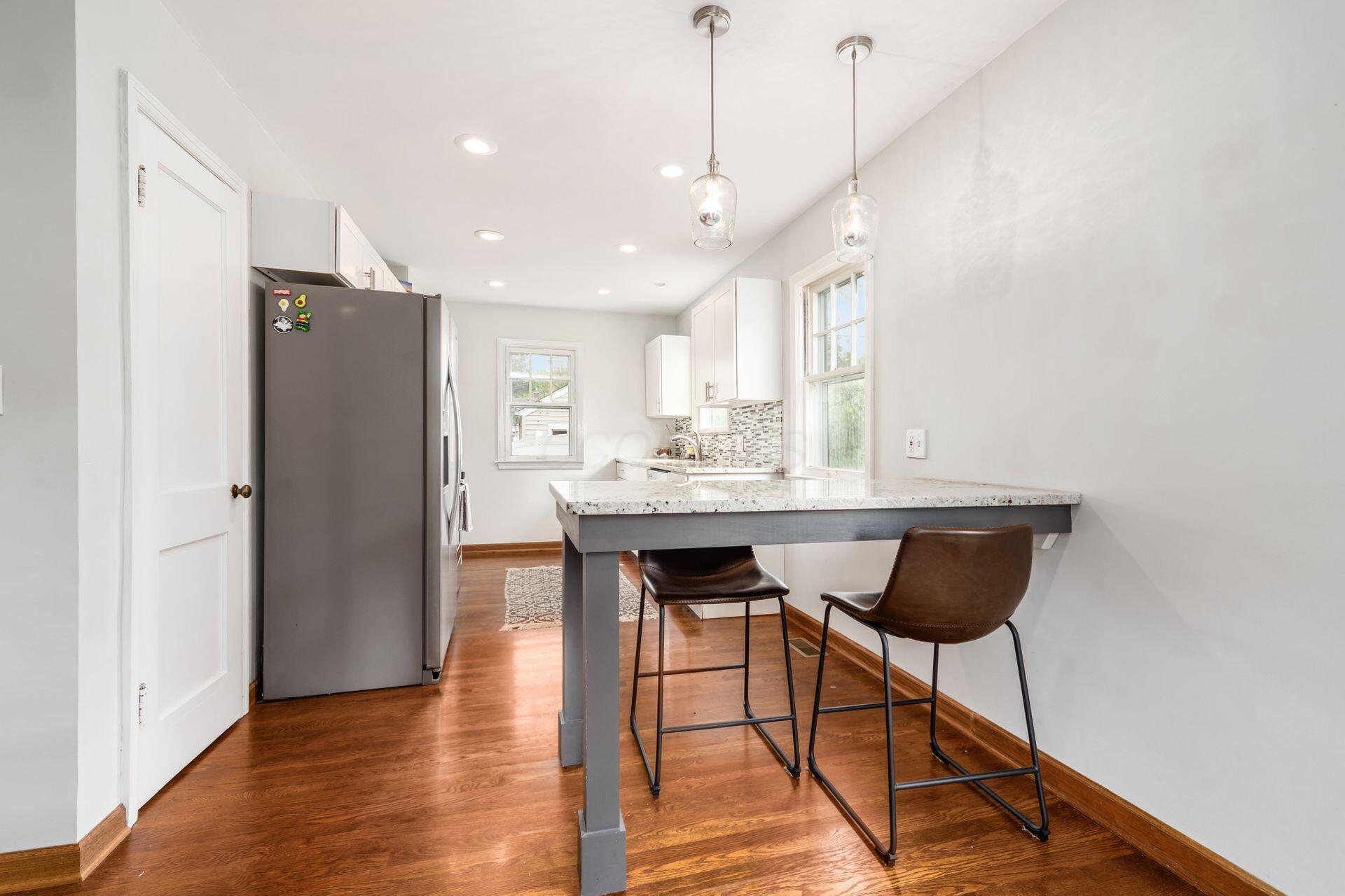 230 E Royal Forest Boulevard