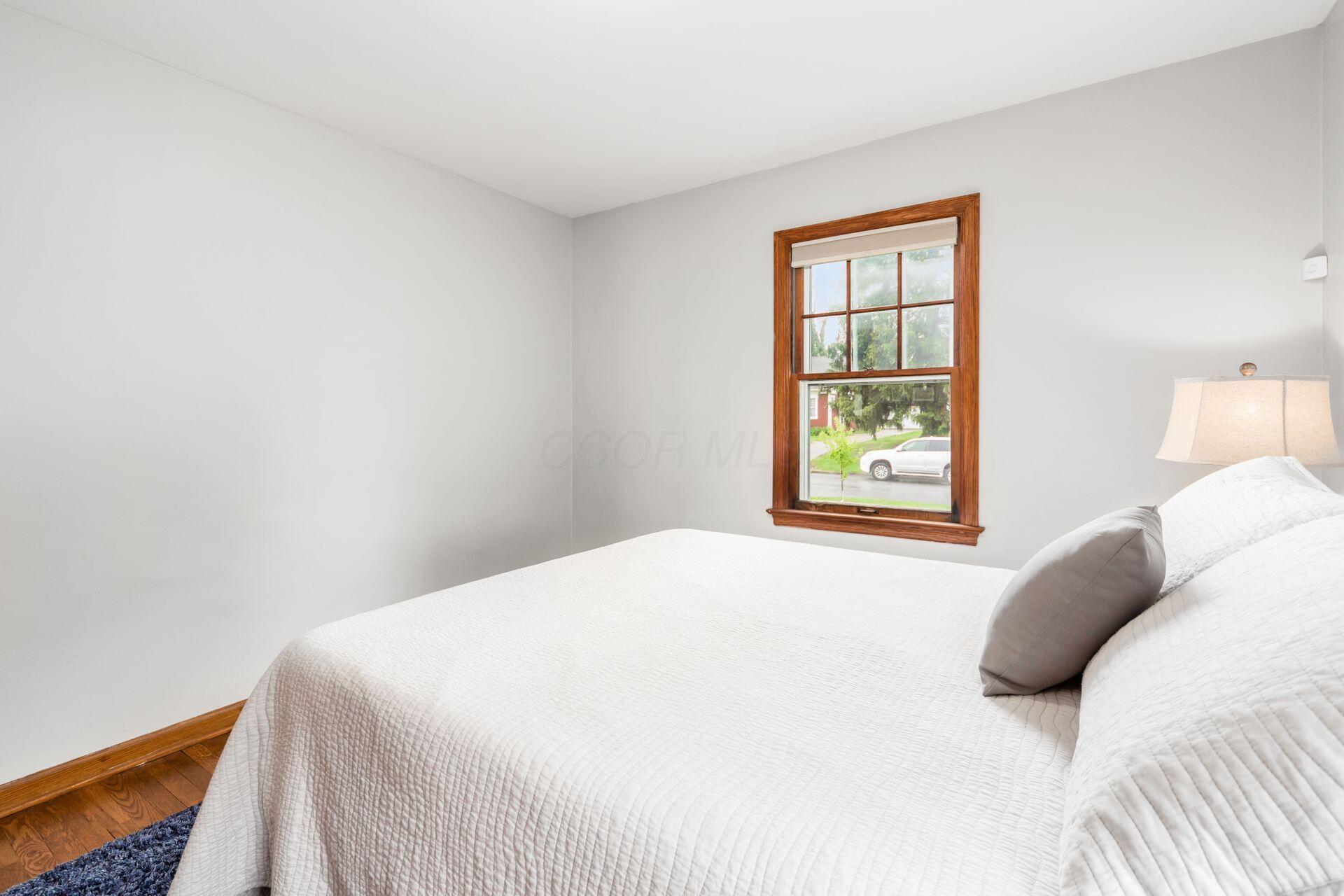 230 E Royal Forest Boulevard