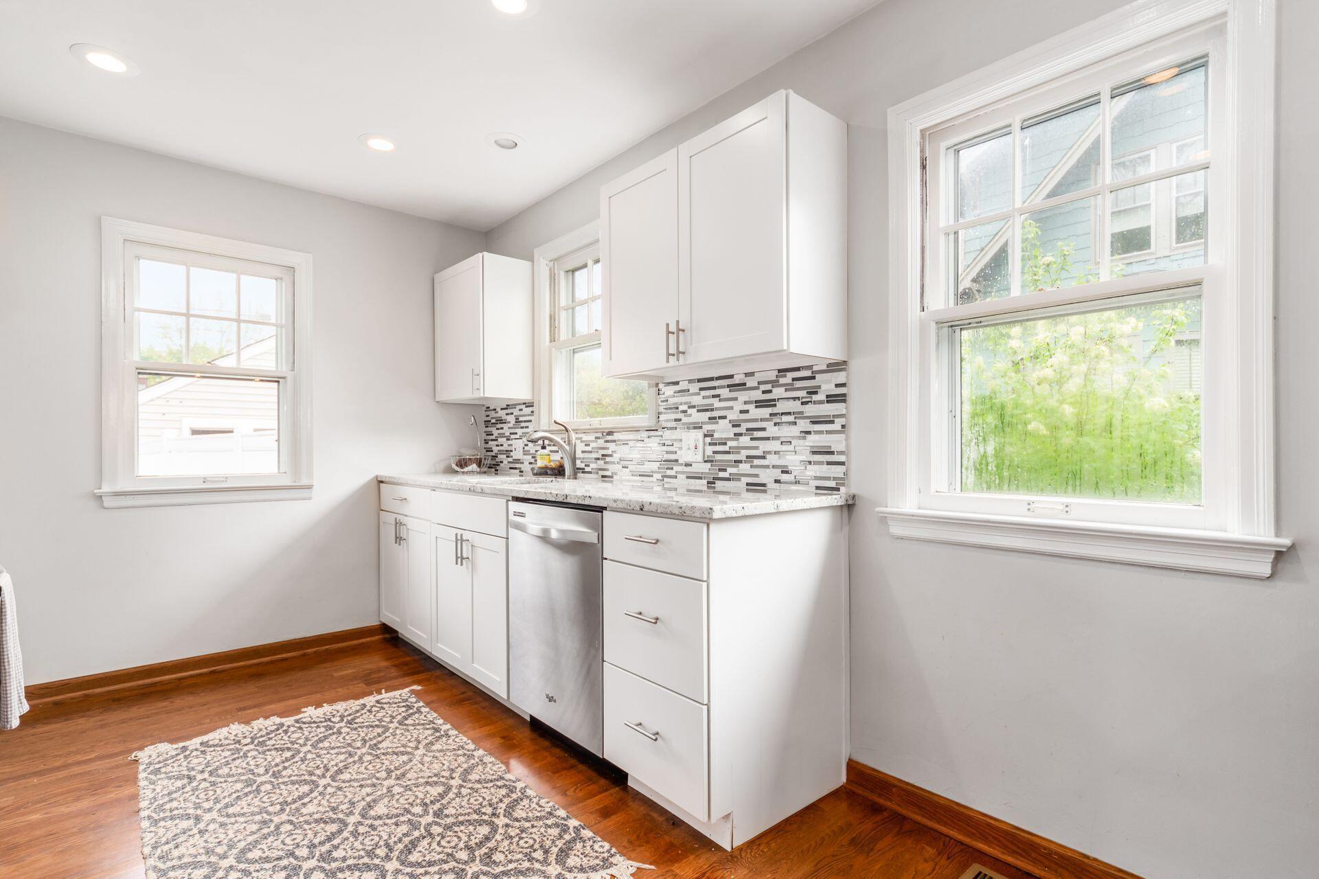 230 E Royal Forest Boulevard