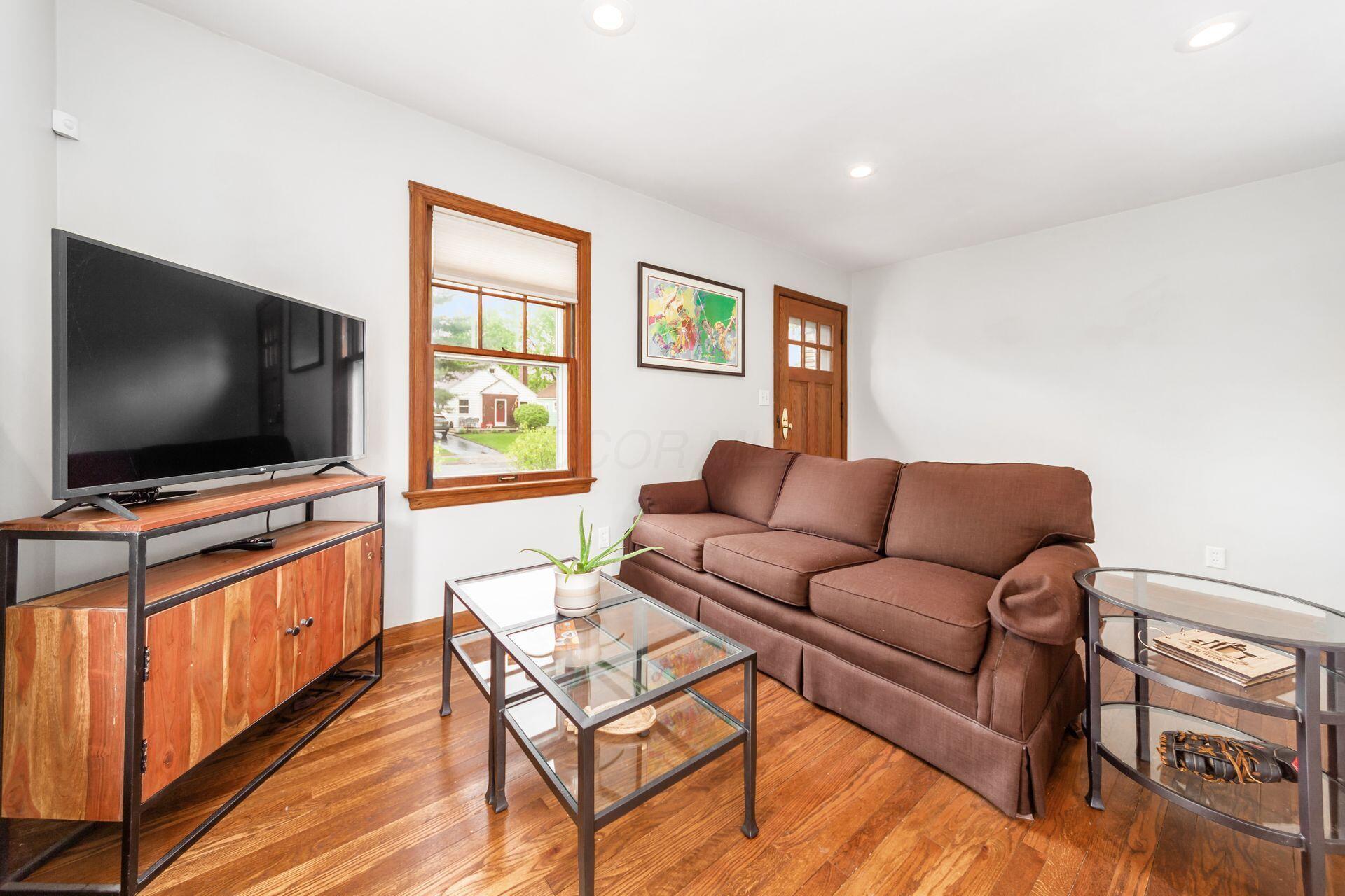 230 E Royal Forest Boulevard