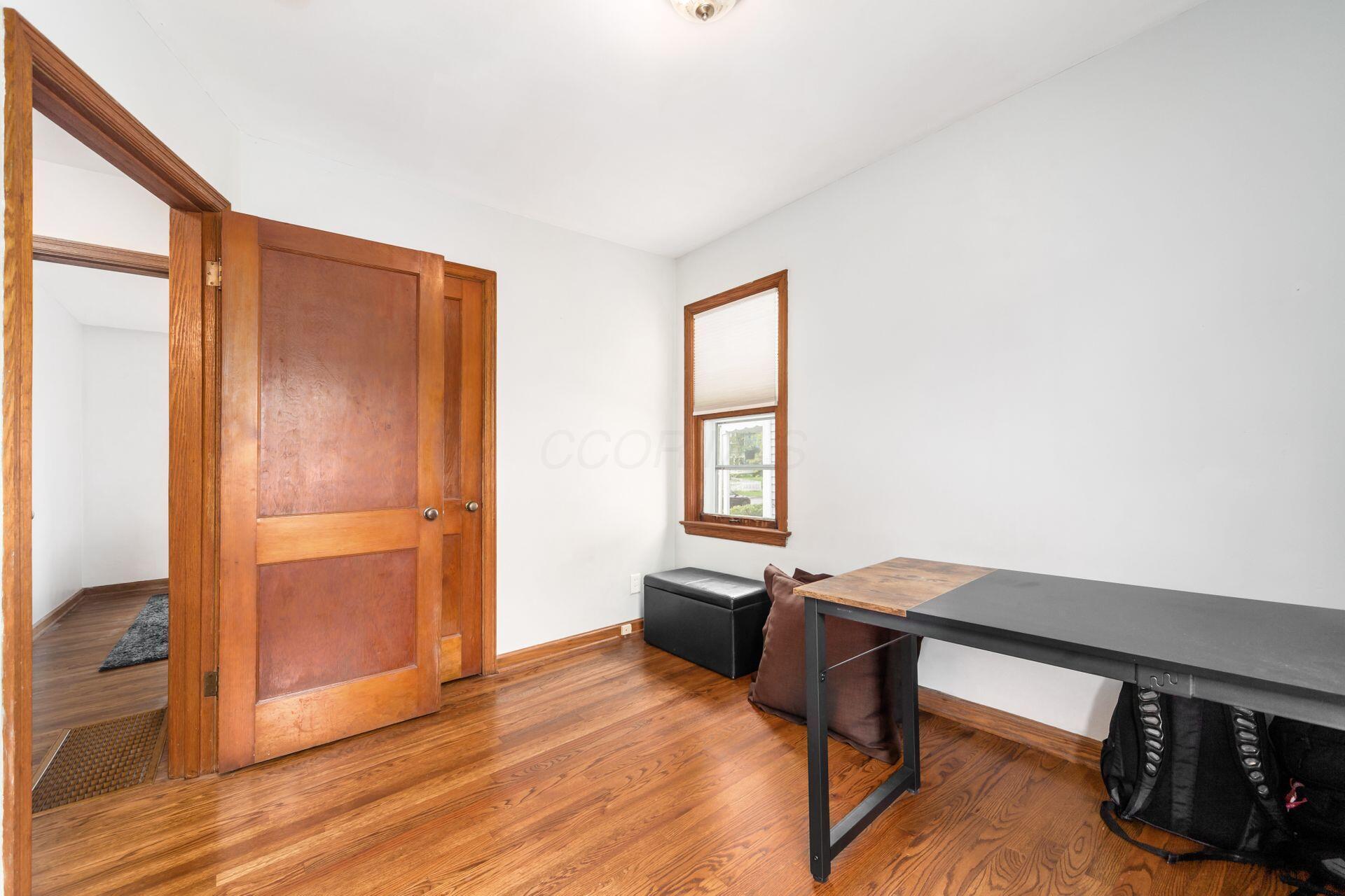 230 E Royal Forest Boulevard