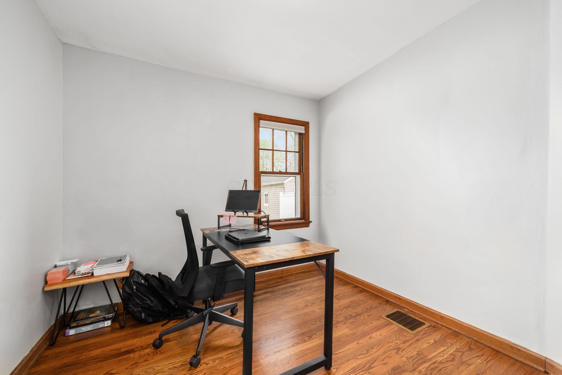 230 E Royal Forest Boulevard