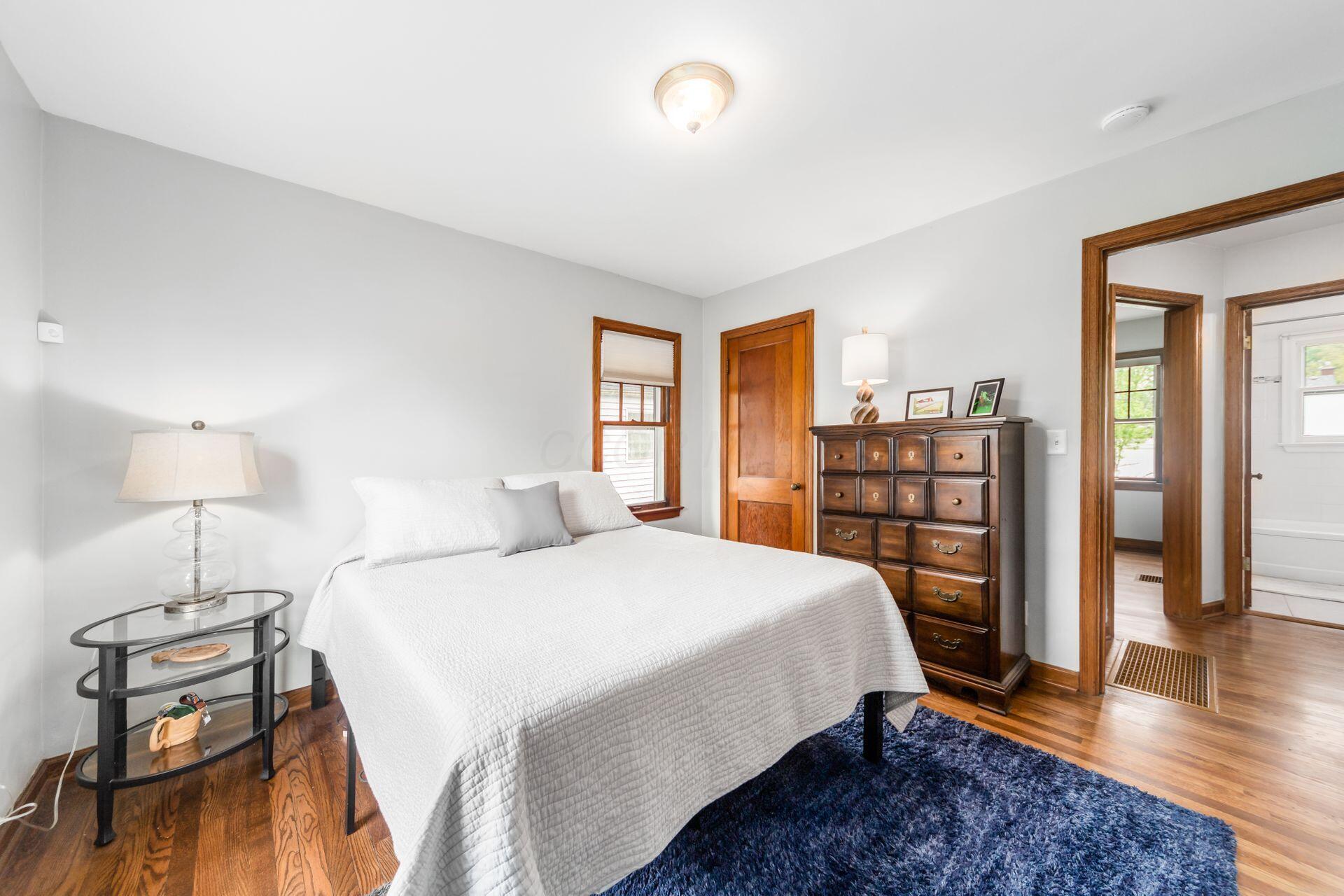 230 E Royal Forest Boulevard