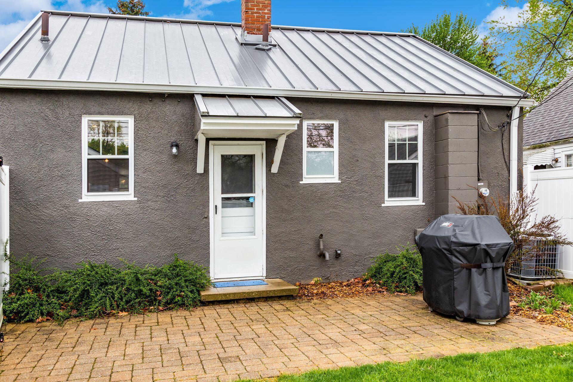 230 E Royal Forest Boulevard