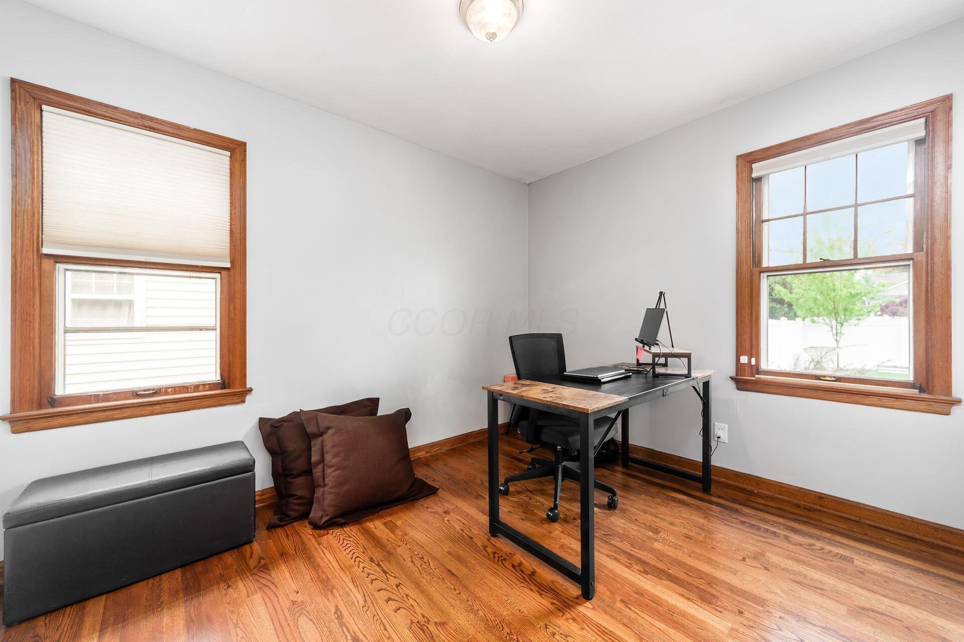 230 E Royal Forest Boulevard