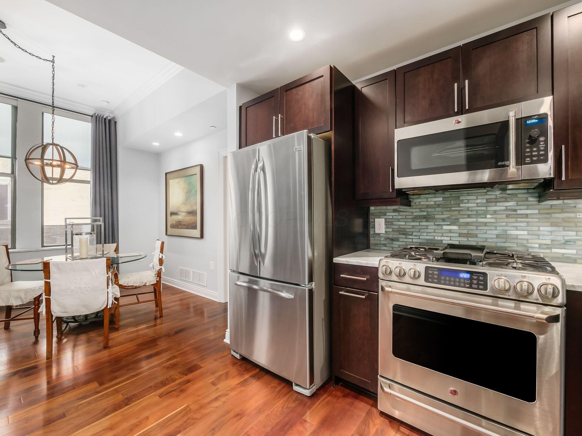 8 E Broad Street, 502