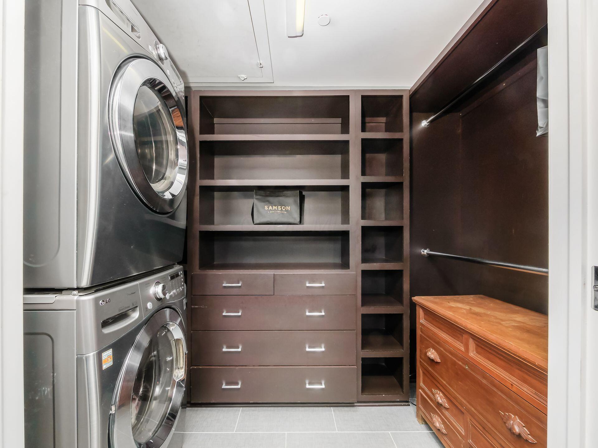 8 E Broad Street, 502