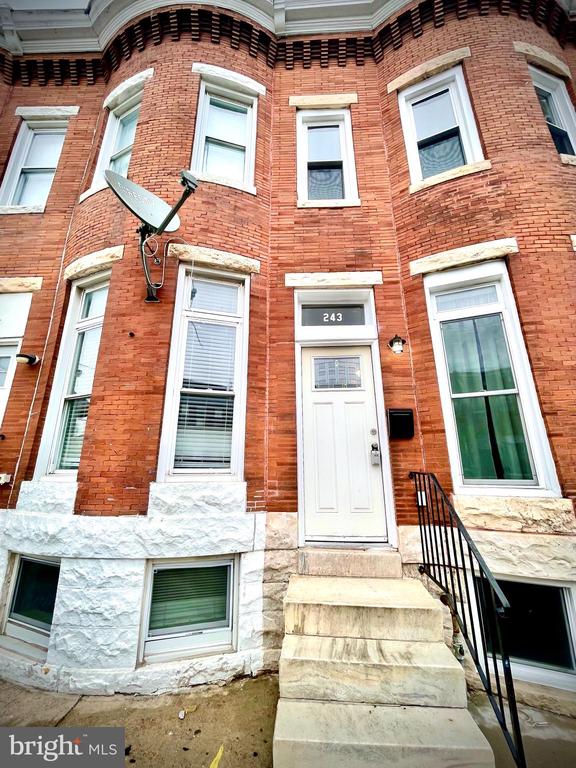 243 N LUZERNE AVENUE