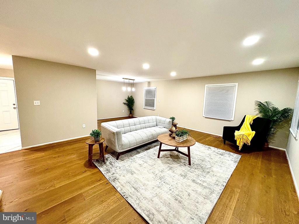 12321 TILBURY LANE