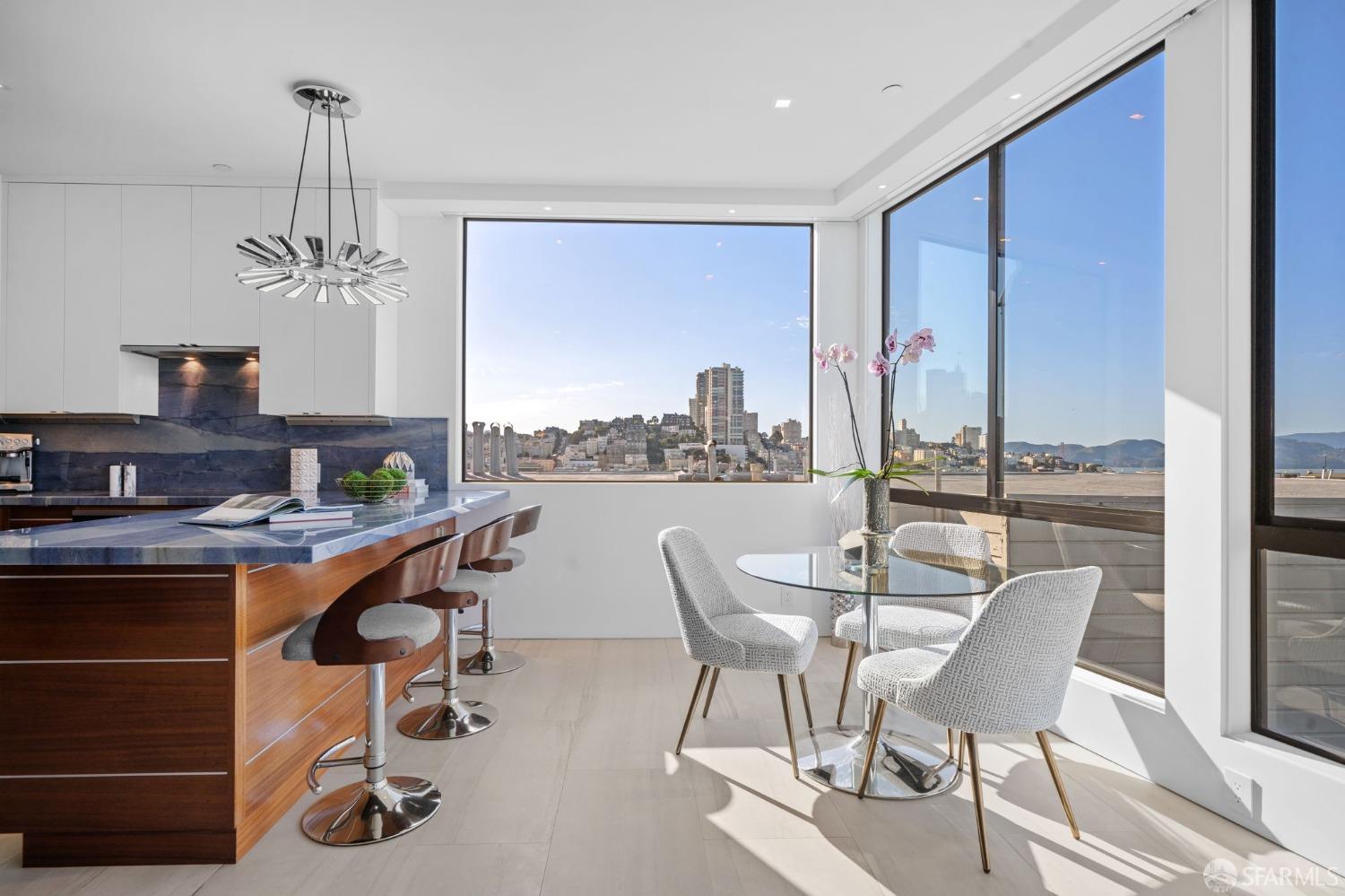 455 Vallejo Street Unit: PH6