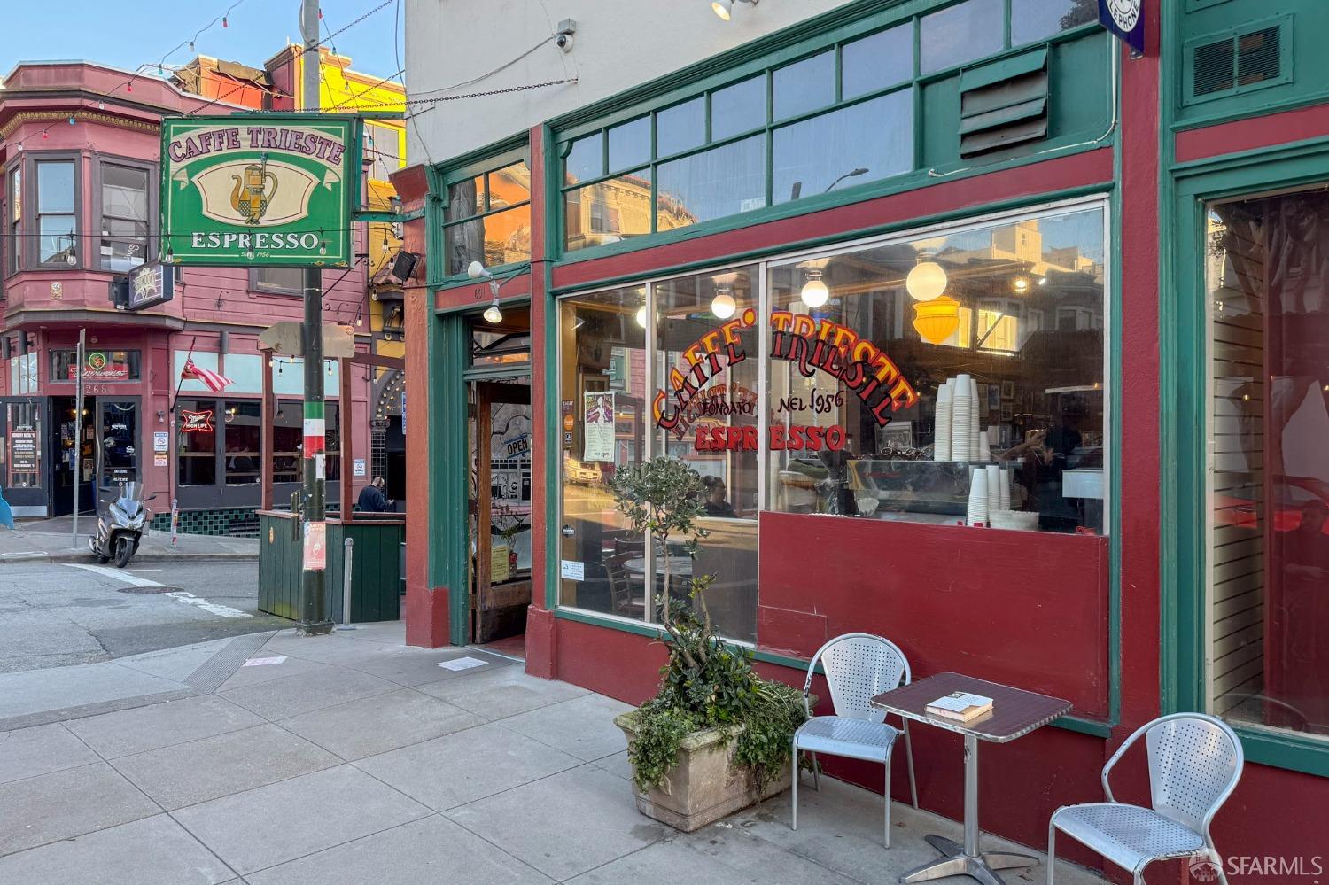 455 Vallejo Street Unit: PH6