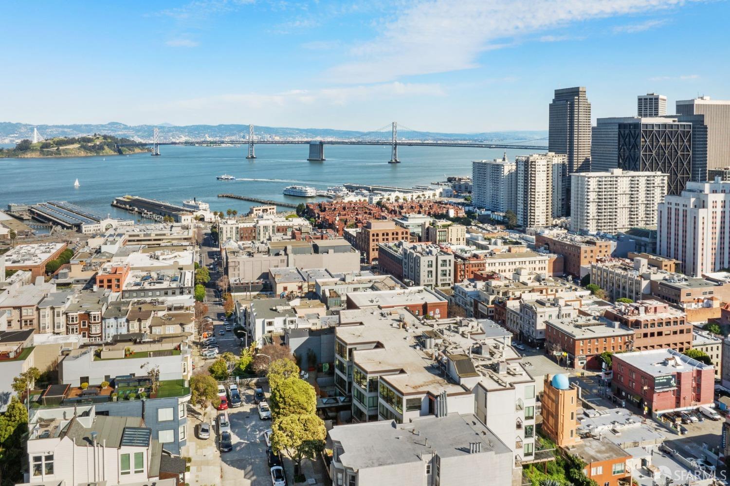 455 Vallejo Street Unit: PH6