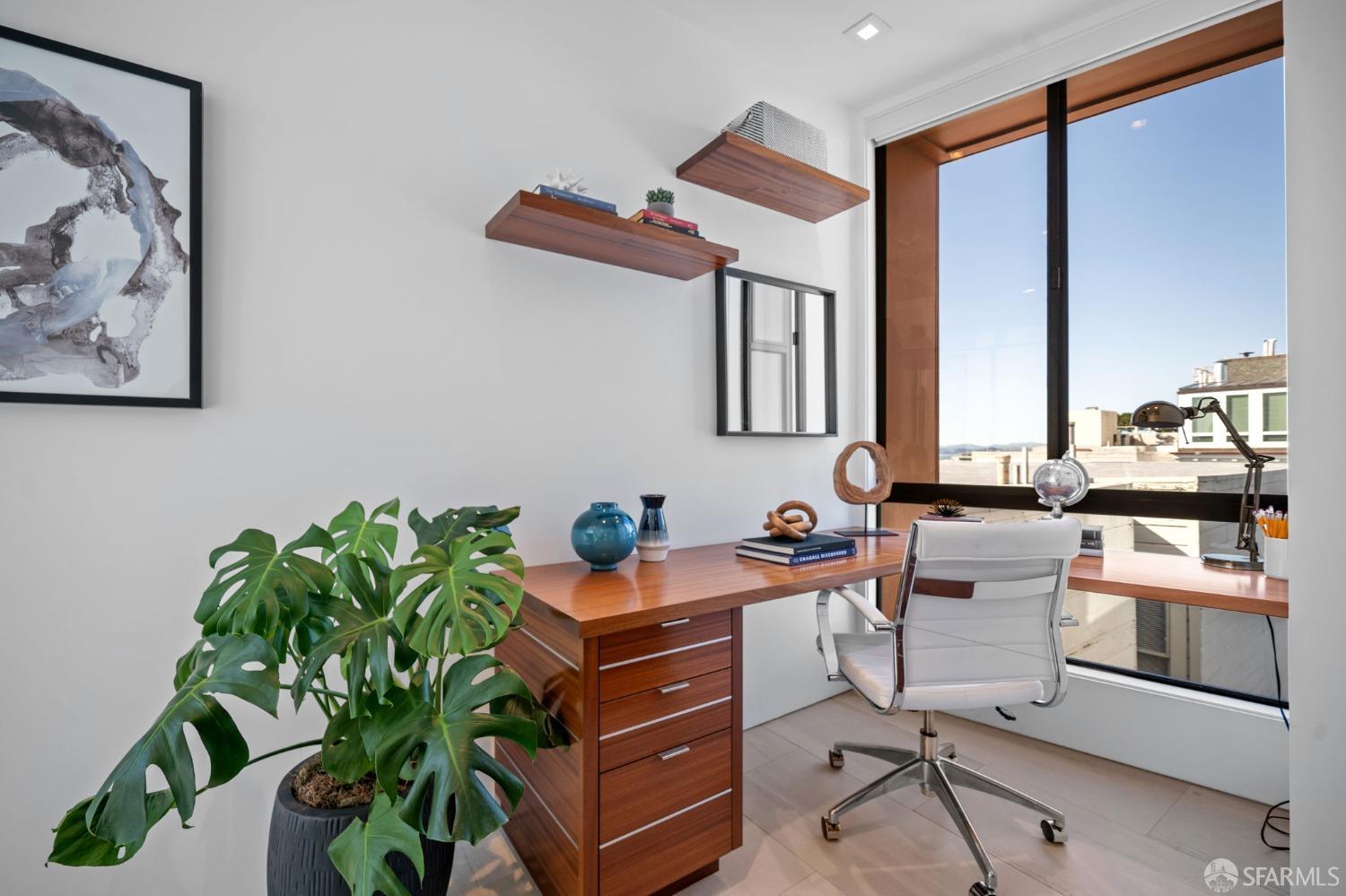 455 Vallejo Street Unit: PH6