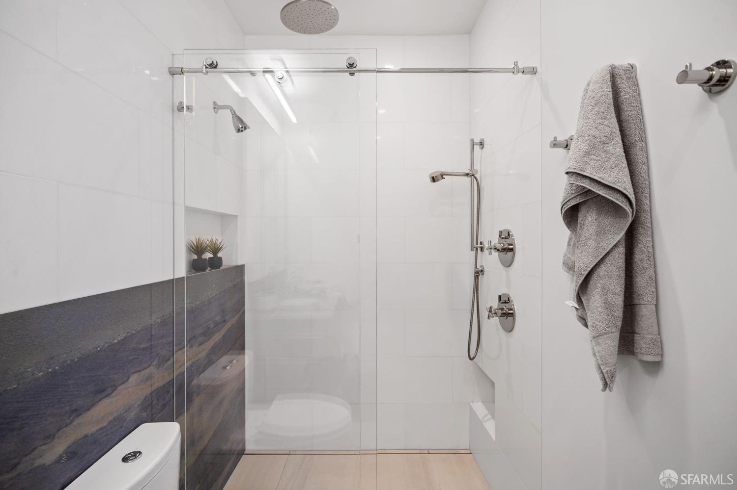 455 Vallejo Street Unit: PH6