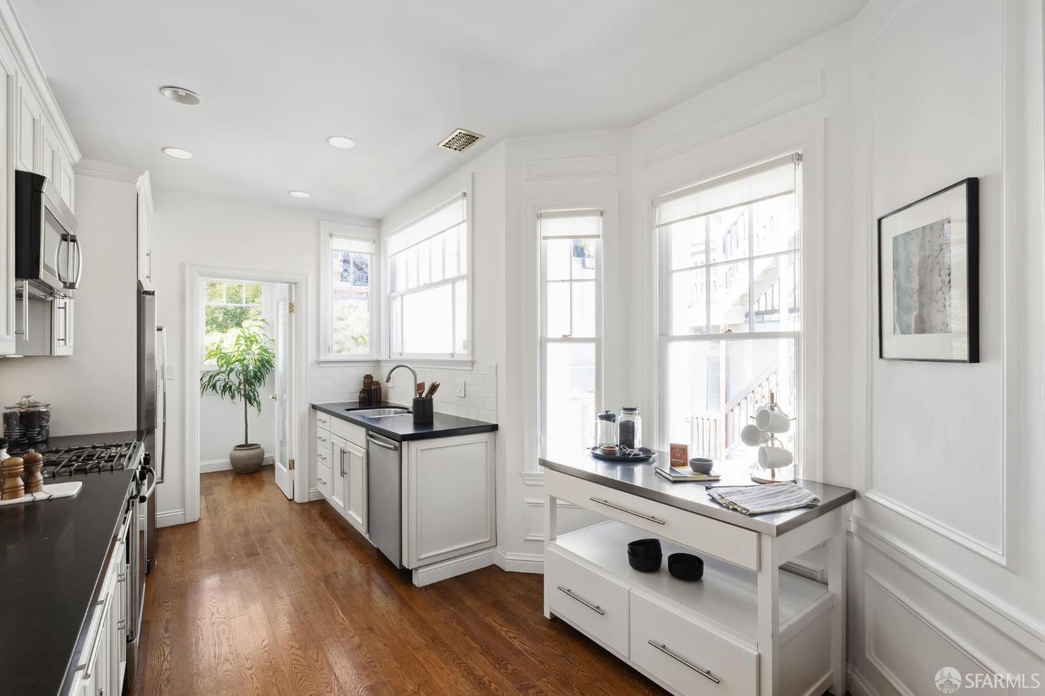 1157 Broderick Street