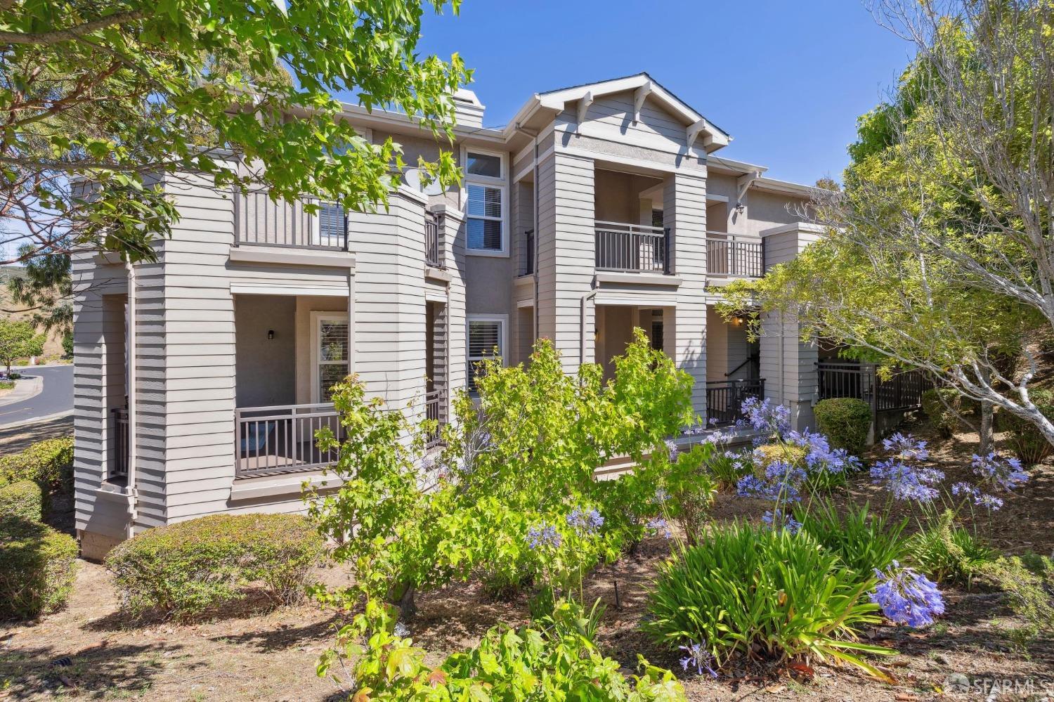211 Fox Sparrow Lane