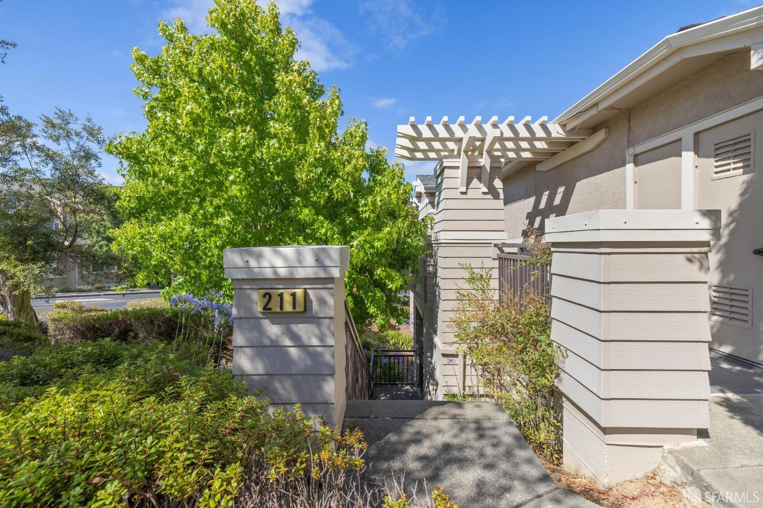 211 Fox Sparrow Lane