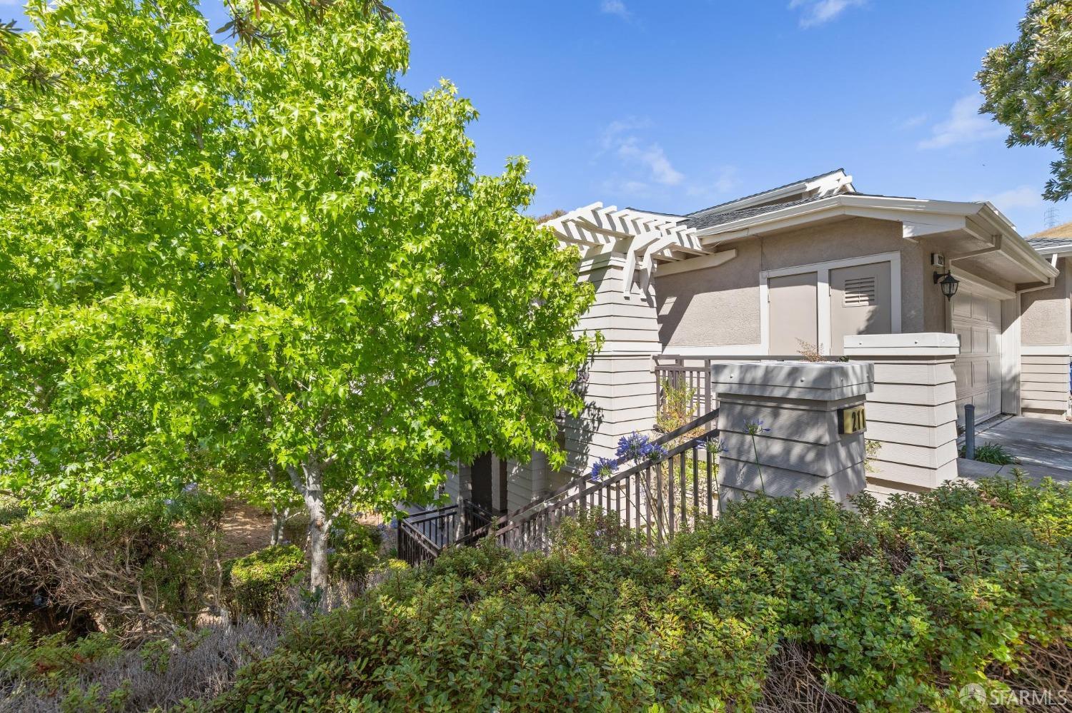 211 Fox Sparrow Lane