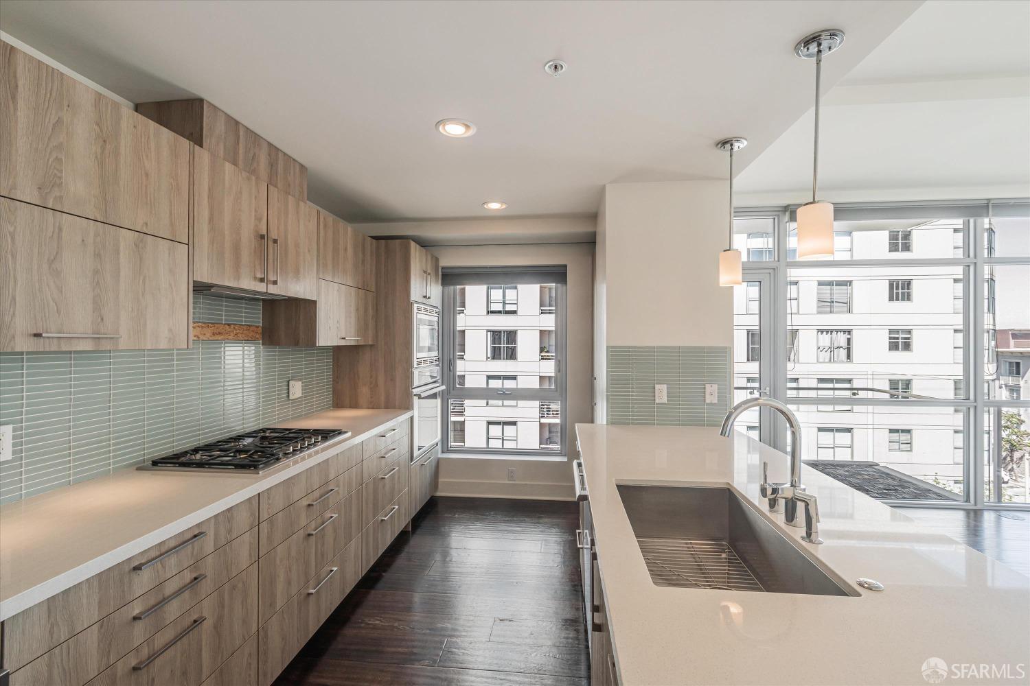 72 Townsend Street # 506