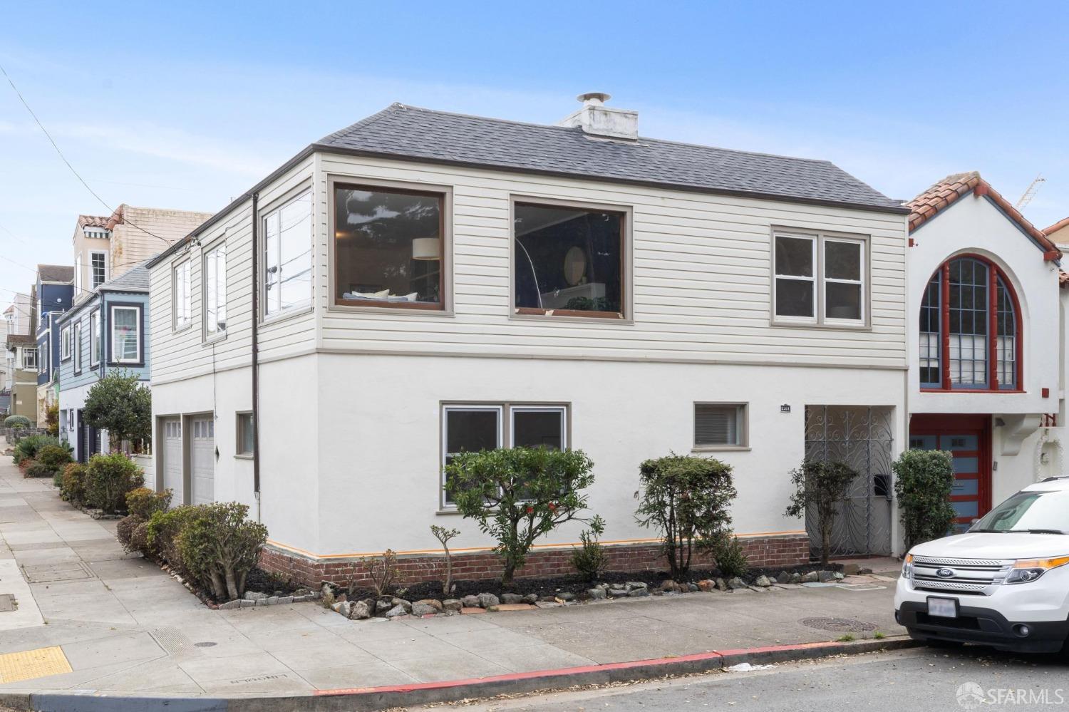 2301 Lincoln Way