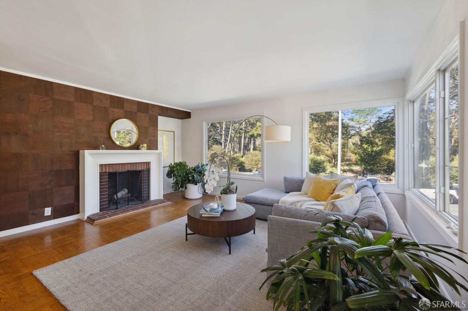 2301 Lincoln Way