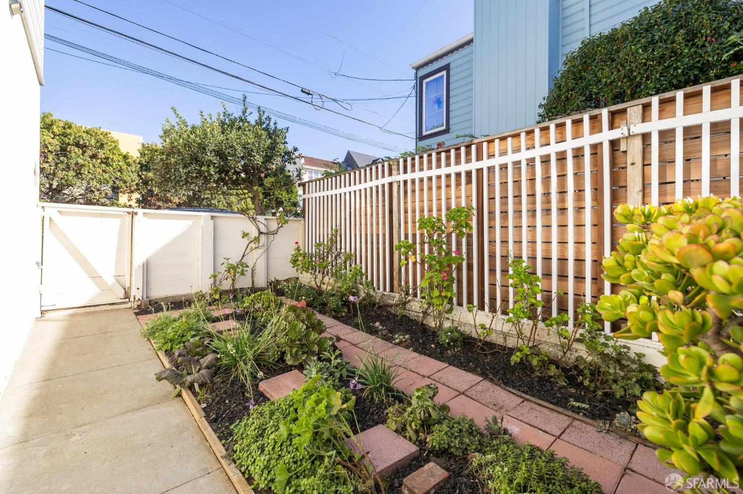2301 Lincoln Way