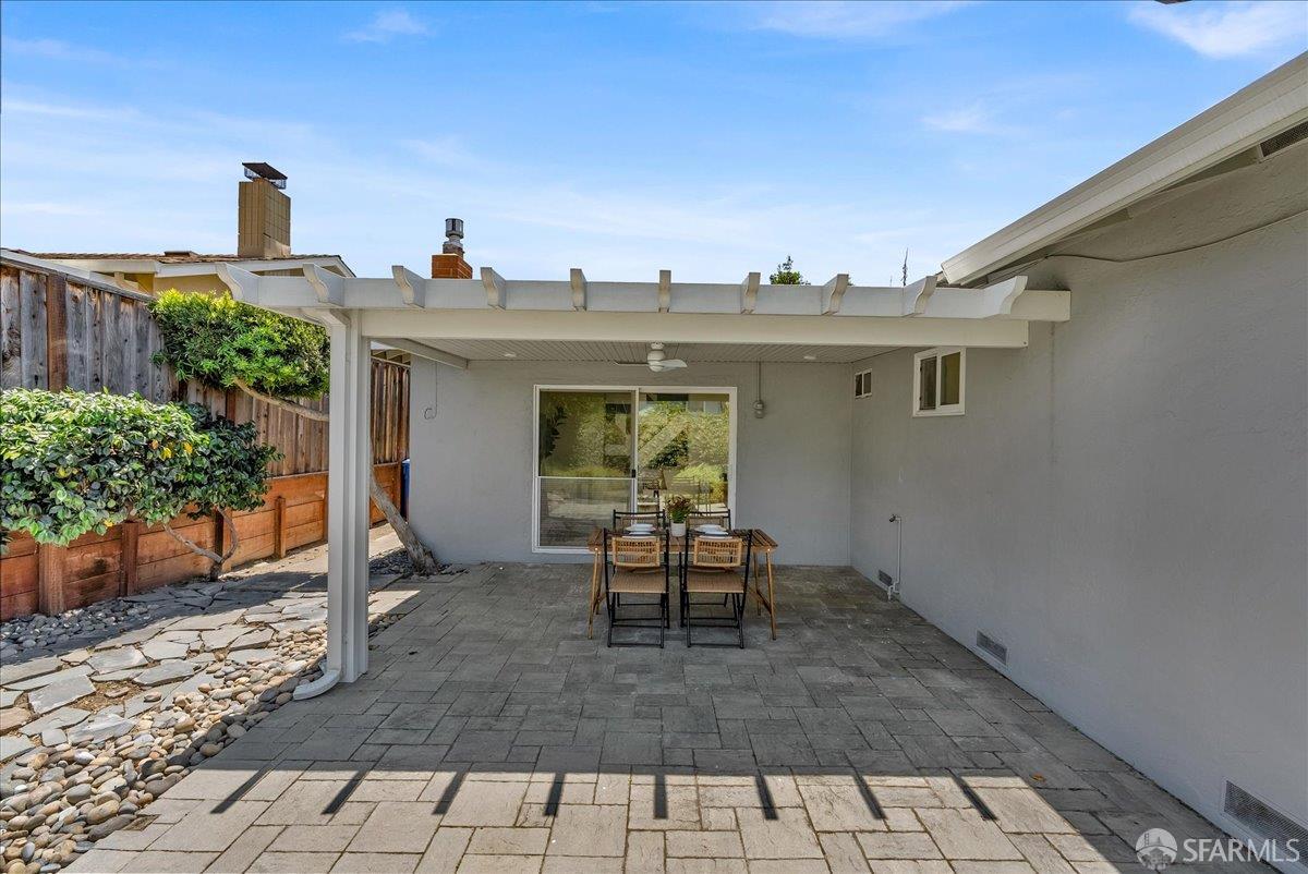 2083 Seacliff Drive