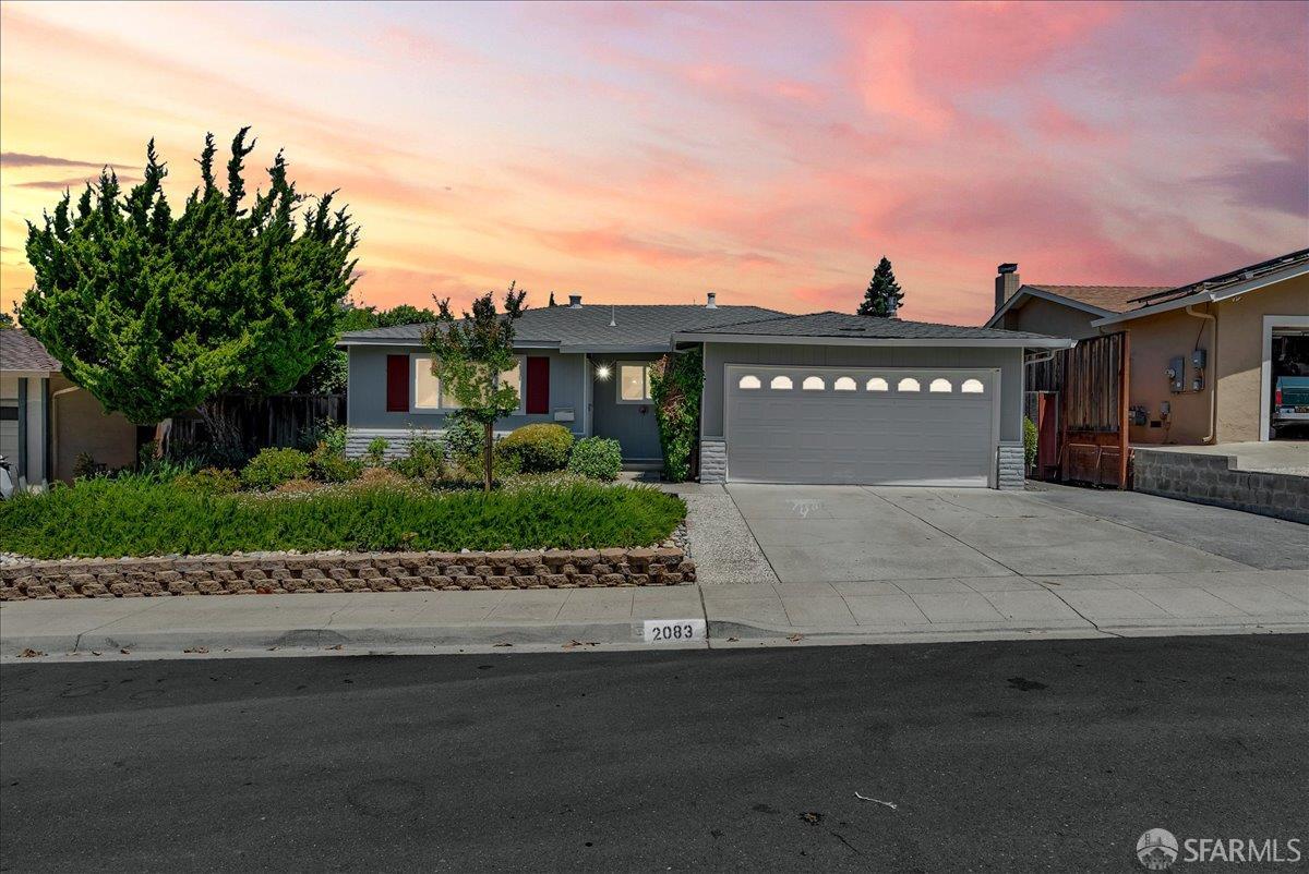 2083 Seacliff Drive