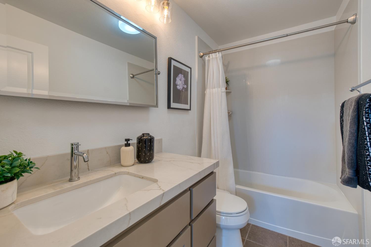 121 Diamond Cove Terrace