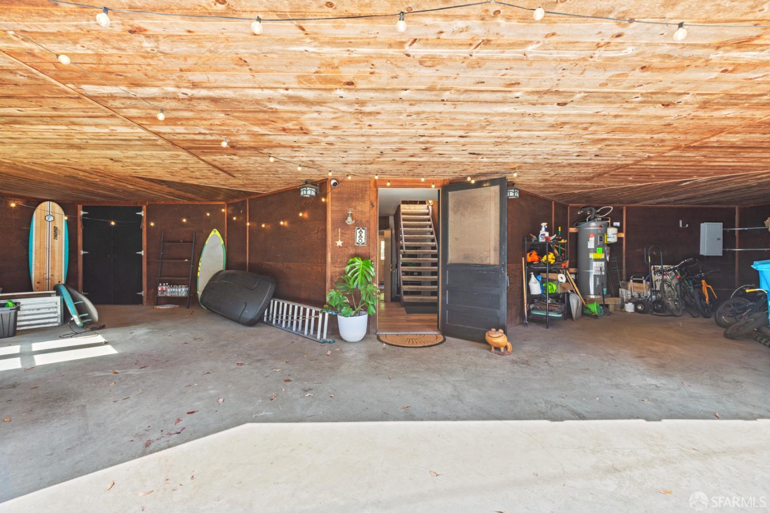 880 Rockaway Beach Avenue