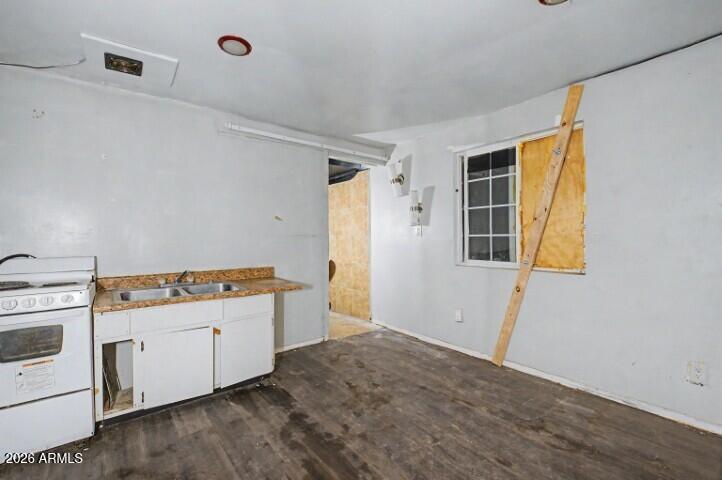 1312 W SUNLAND Avenue