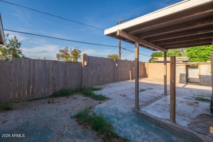 1312 W SUNLAND Avenue