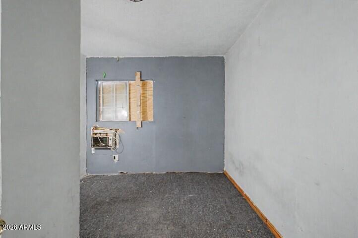 1312 W SUNLAND Avenue