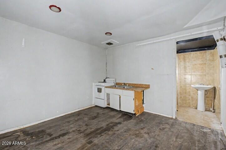 1312 W SUNLAND Avenue