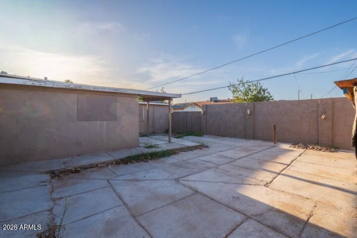 1312 W SUNLAND Avenue