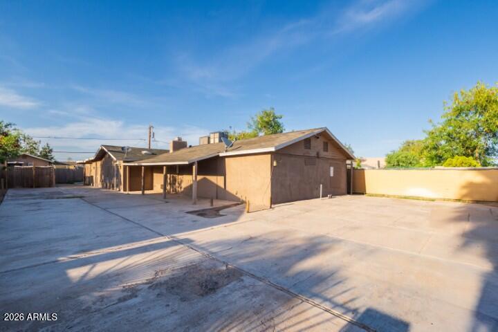 1312 W SUNLAND Avenue