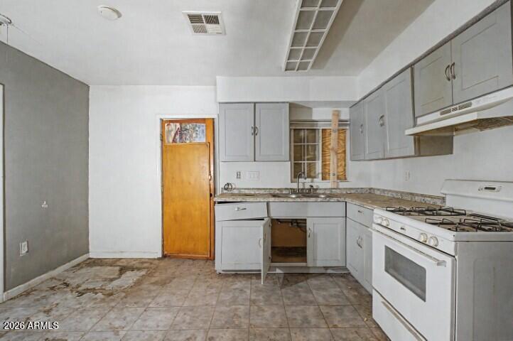 1312 W SUNLAND Avenue