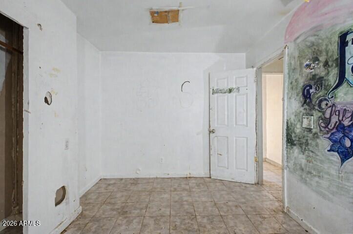 1312 W SUNLAND Avenue