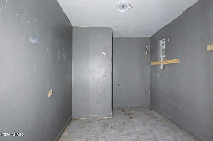 1312 W SUNLAND Avenue