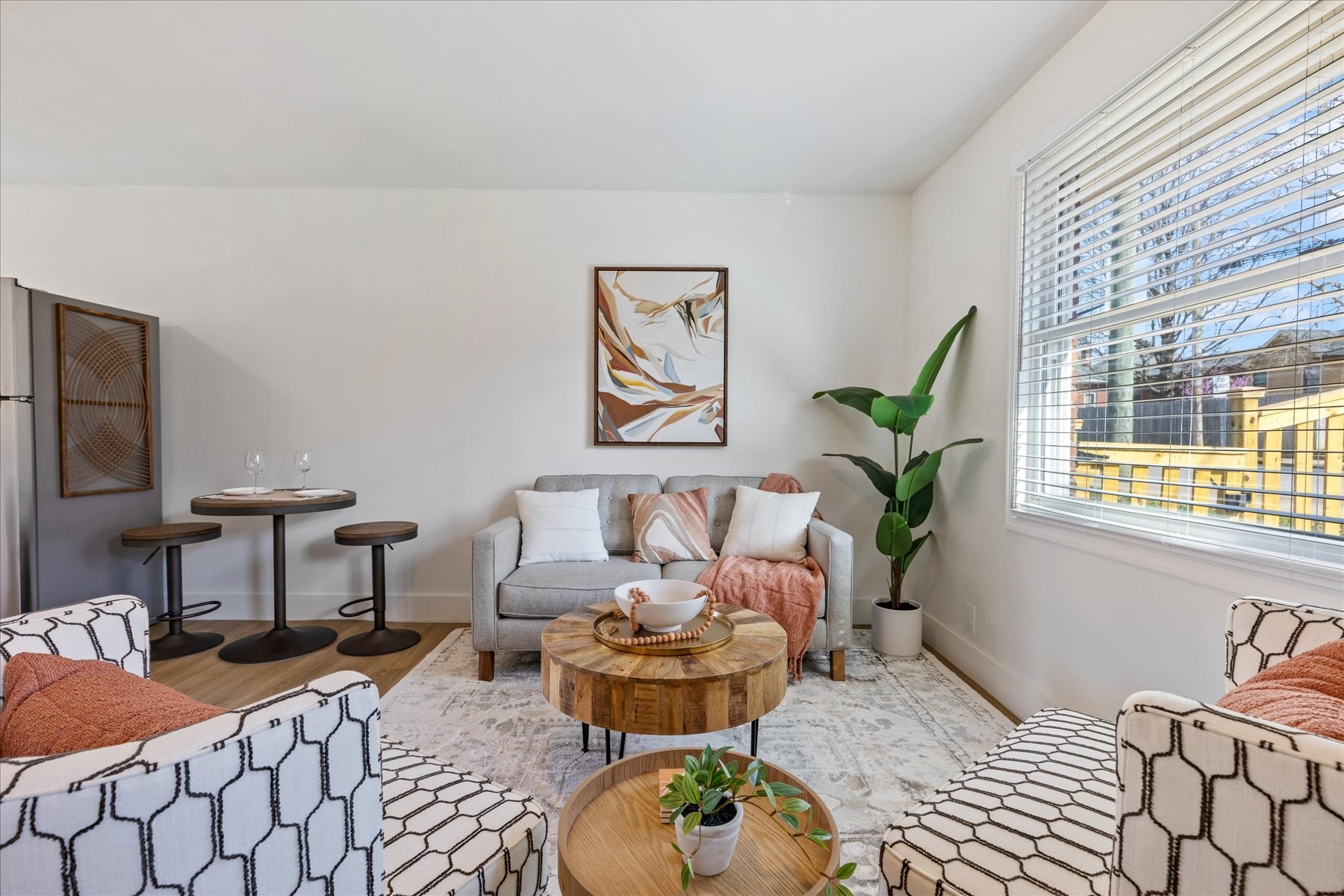 627 Shelby Ave Unit: 1