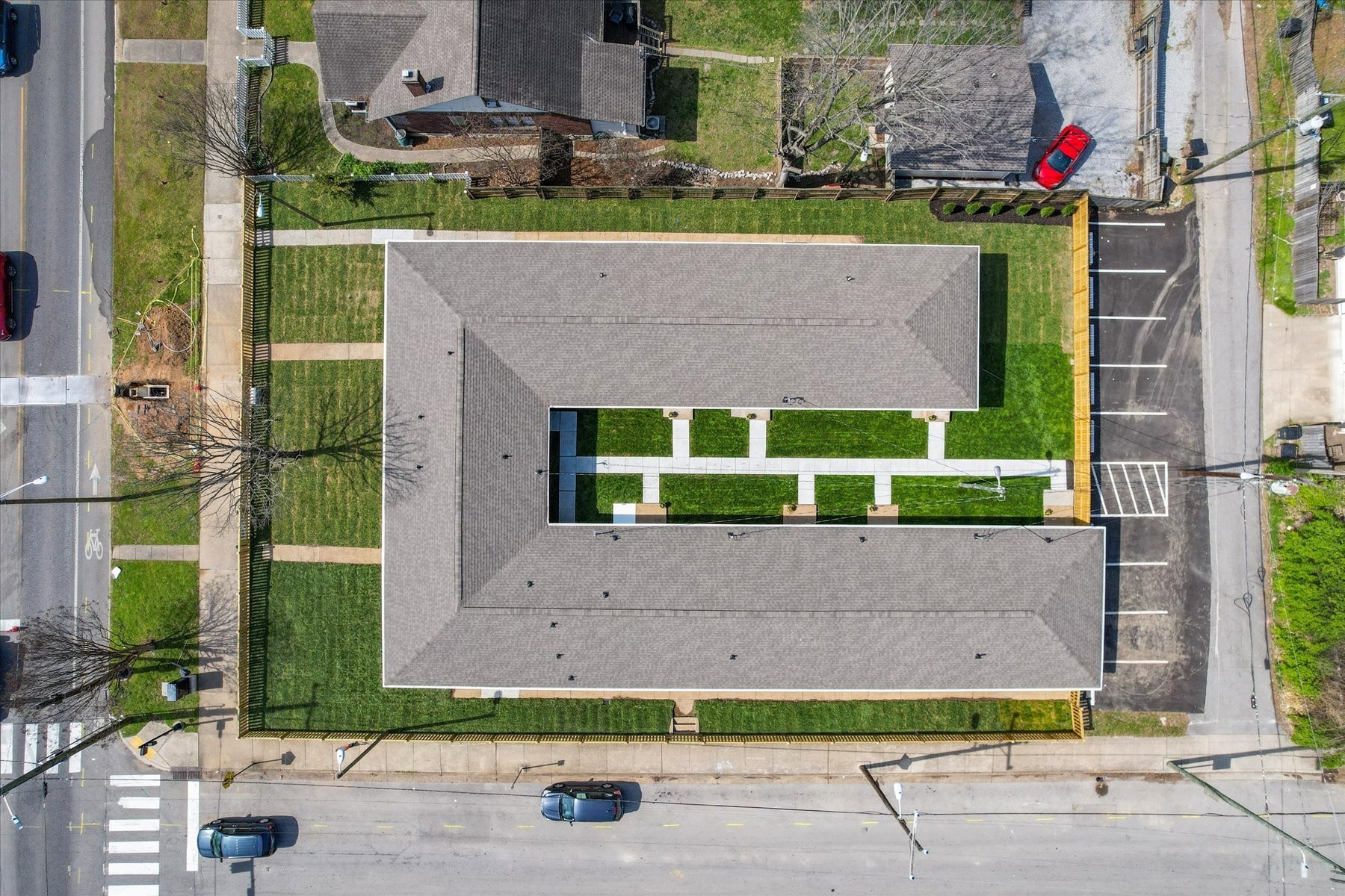 627 Shelby Ave Unit: 9