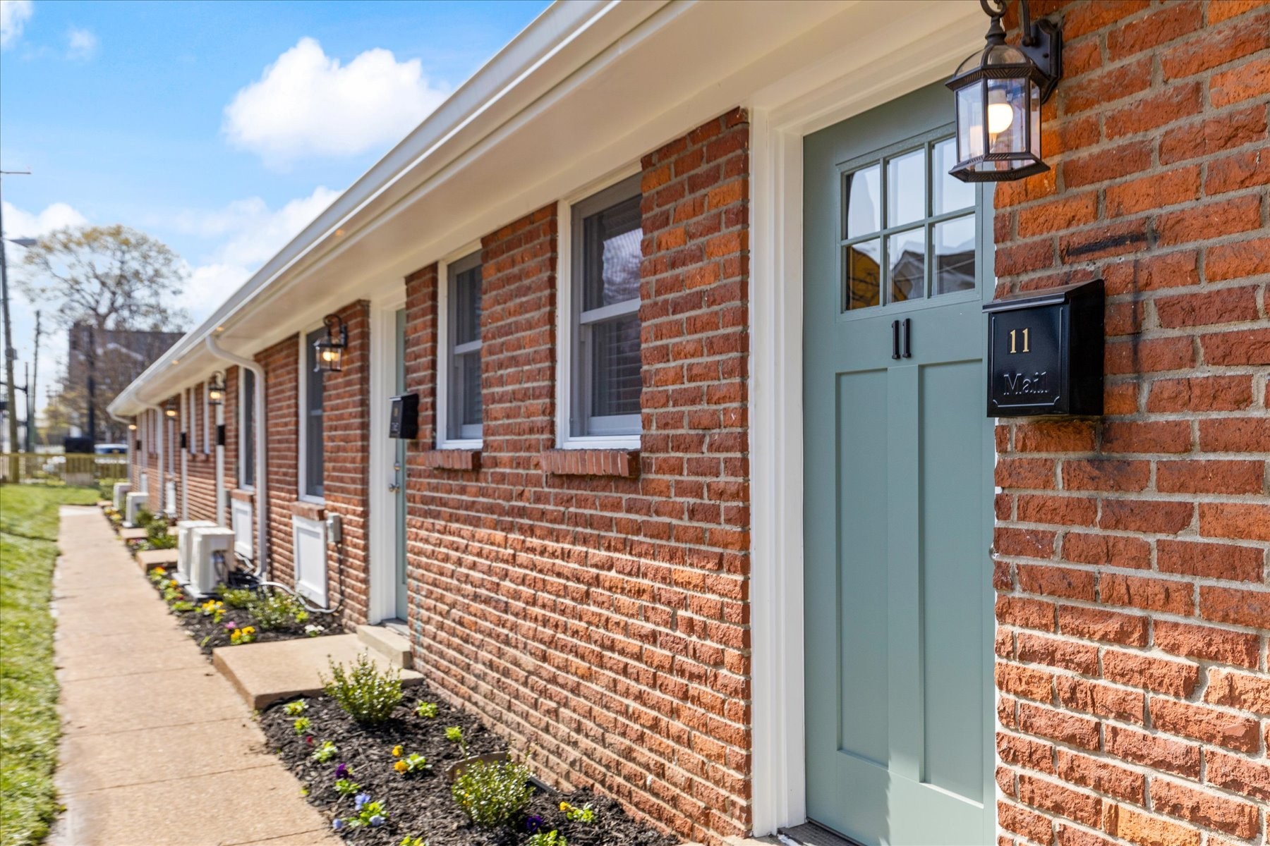 627 Shelby Ave Unit: 3