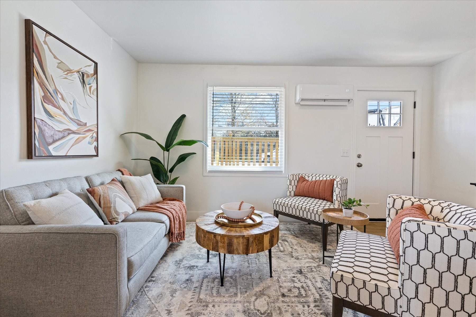 627 Shelby Ave Unit: 3