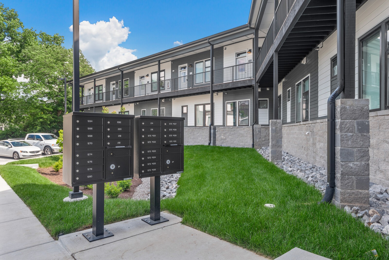 1272 3rd Ave, S Unit: 206