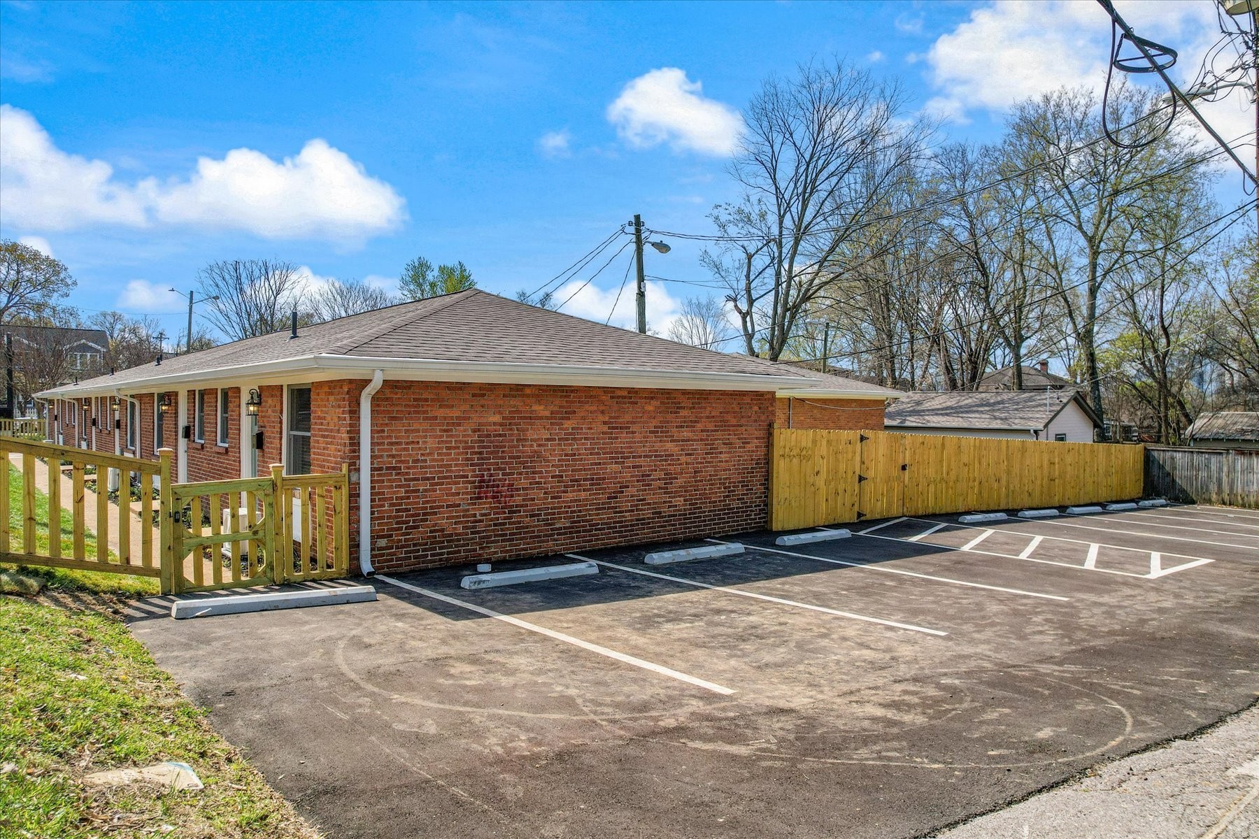 627 Shelby Ave Unit: 6