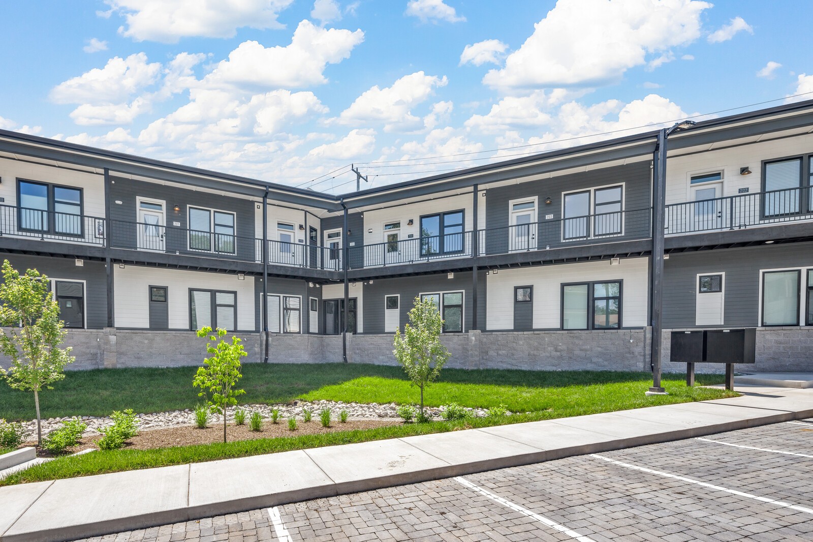 1272 3rd Ave, S Unit: 205